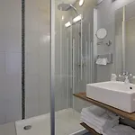 Le Nautic 酒店 阿卡雄