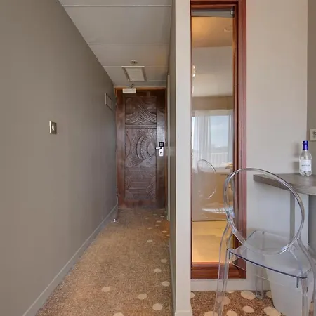 Le Nautic מלון ארסשון