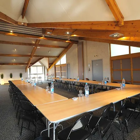 Le Nautic מלון ארסשון