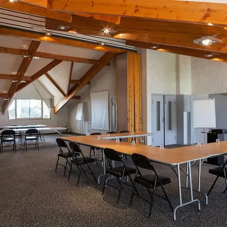 Le Nautic מלון ארסשון