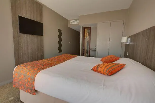 מלון Le Nautic 3*