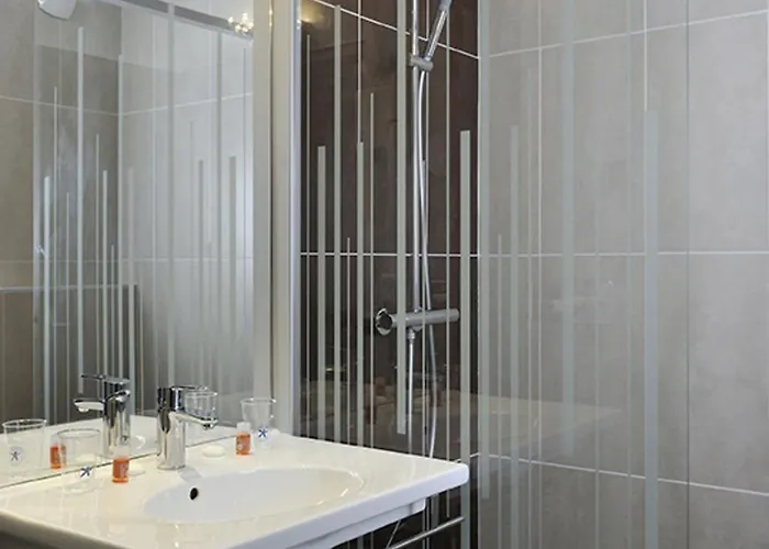 מלון Le Nautic 3*